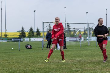 Bild 38 - wCJ SV Steinhorst/Labenz - VfL Oldesloe : Ergebnis: 18:0